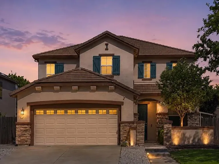 1143 Barnhill Ln — Photo 1