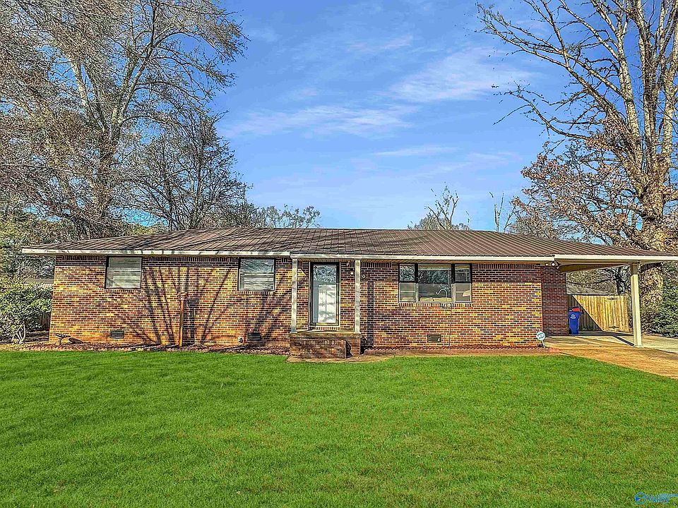 1st image of 703 Hereford Dr