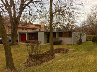 1109 Harms Rd, Glenview, IL 60025