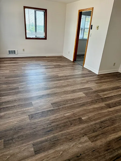 3 bed, 1000 sqft, $1,295 — Photo 3