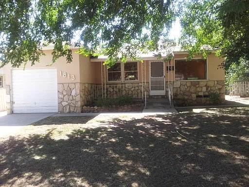 1813 Esther Dr photo 1