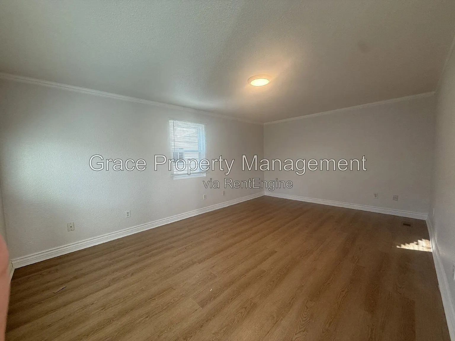 2 bed, 1.0 bath, 1101 sqft, $2,195 — Photo 3