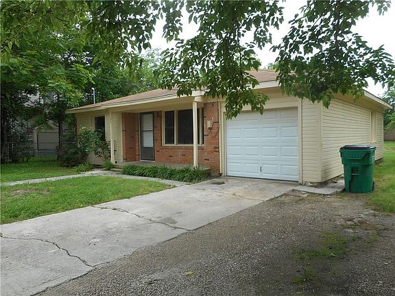 2nd image of 1016 E Tennie St