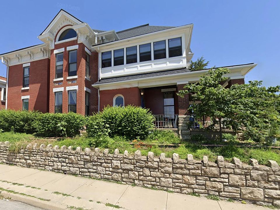 1st image of 228 Olive St APT 1