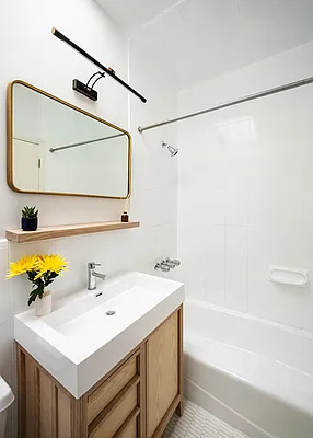 Sold by Compass | media 18