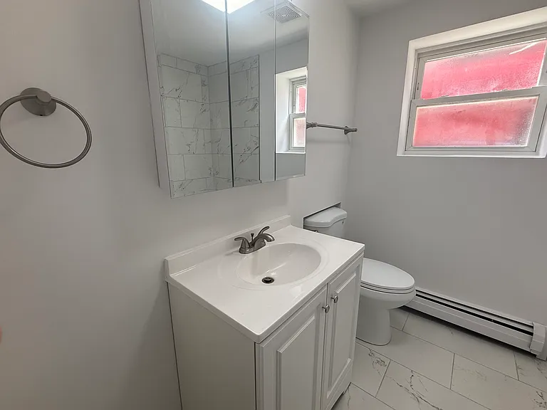 4637 N Melvina Ave #G — Photo 11