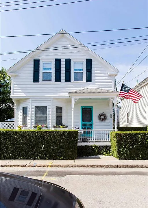 18 Lucas Ave