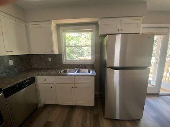 3rd image of 5075 3rd Ave