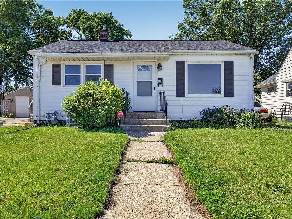1st image of 2724 Lawndale Ave