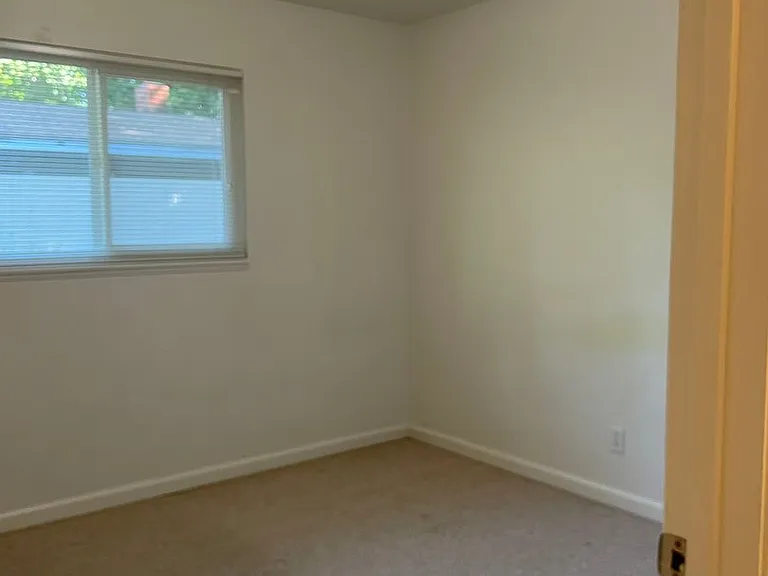 2266 Washington Ave — Photo 9