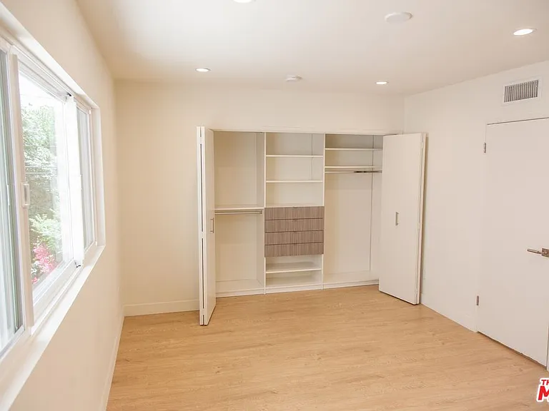 508 N Kings Rd #2 — Photo 9