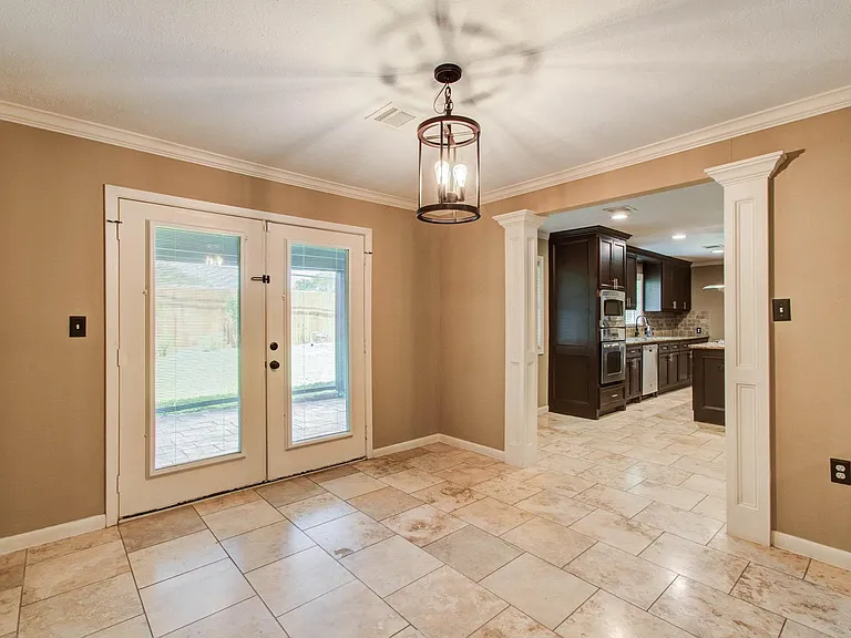 11422 Endicott Ln — Photo 13
