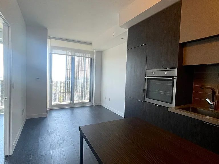 8 Eglinton Ave E #4809 — Photo 10