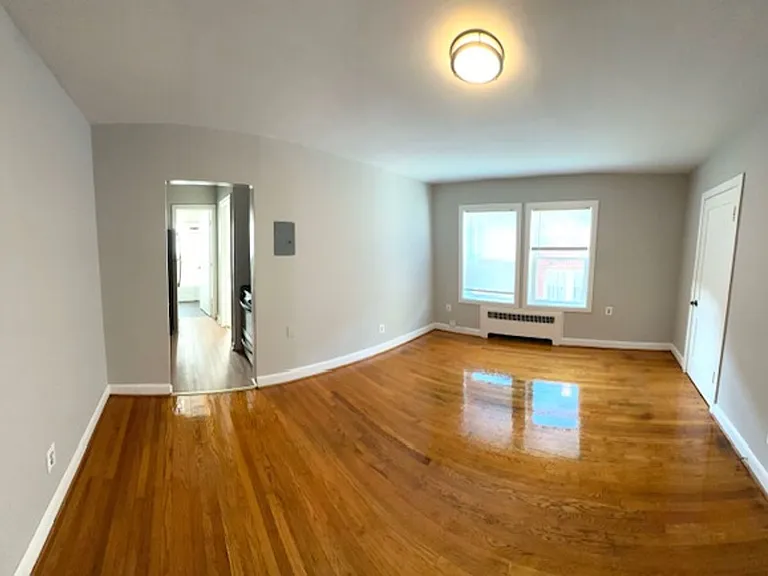 74 Webster St NE — Photo 9