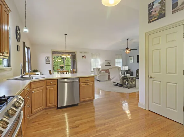 3107 King CIRCLE, Twin Lakes, WI 53181