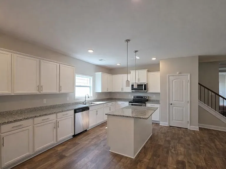 1233 Black Oak Cir — Photo 7