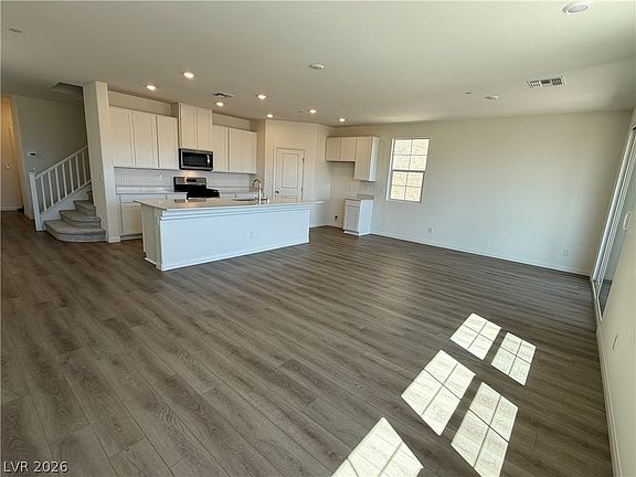 5th image of 2766 Tricase St