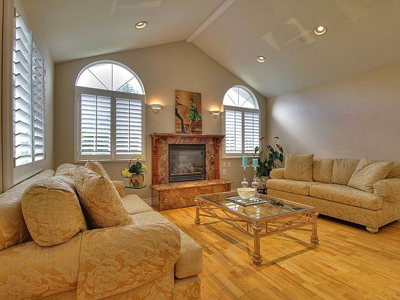 5th image of 3418 Lodge Dr