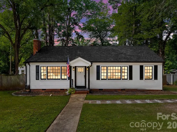 350 Jefferson St E, York, SC 29745