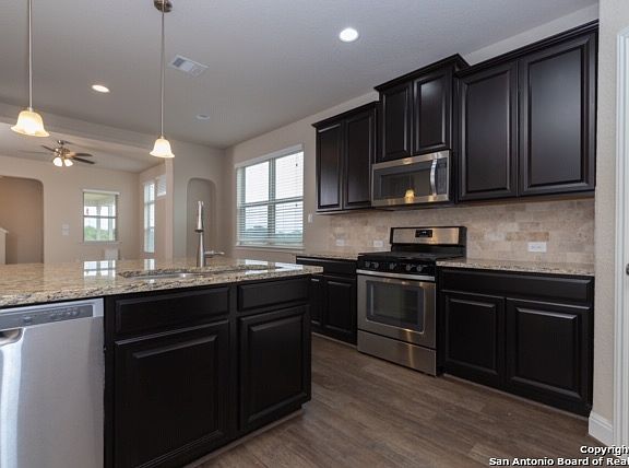 4th image of 8539 Desert Cove Dr