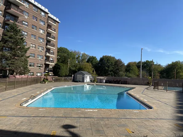 200 Diplomat Drive #5P, Mount Kisco, NY 10549