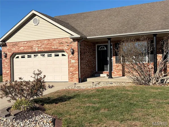 55 Bridgewater Ln Unit A, Highland, IL 62249