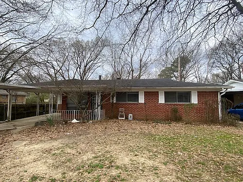 1105 Dora St Photo 1