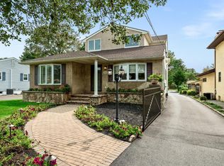 873 Edinburg Rd, Trenton, NJ 08690