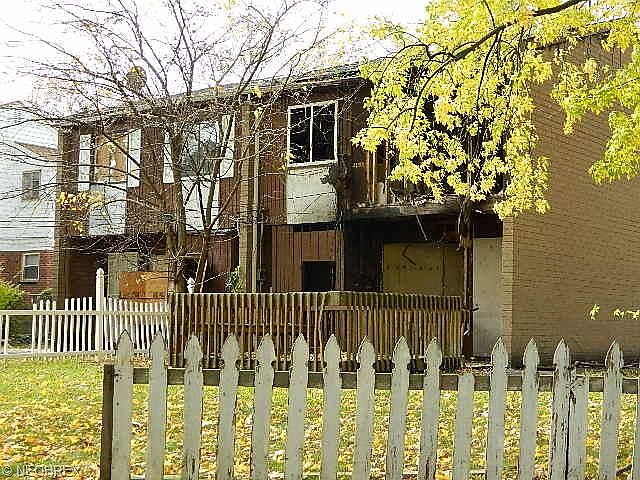 1st image of 3009 S Moreland Blvd