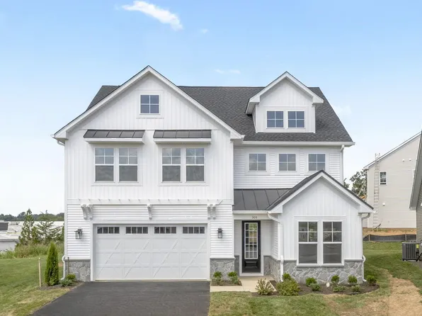 305 Sunbird Ln, Waynesboro, VA 22980