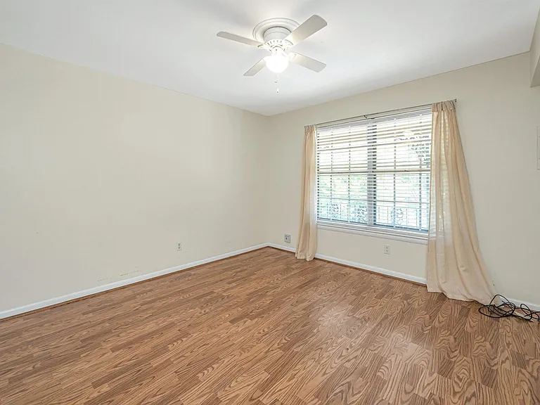 2727 Highland Ave S #204 — Photo 10