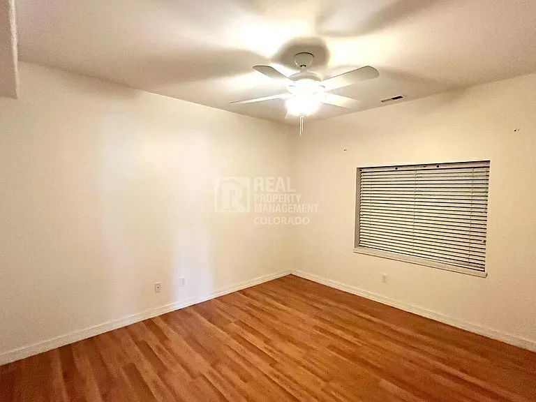 5016 Briscoglen Dr — Photo 25