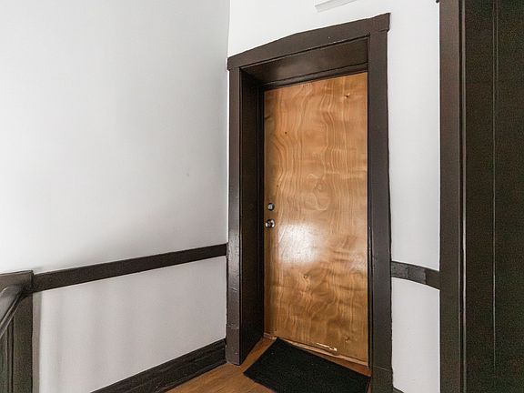 3rd image of 4606 N Monticello Ave APT 3n