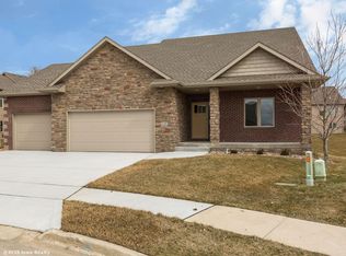 4295 NW 166th Cir, Clive, IA 50325
