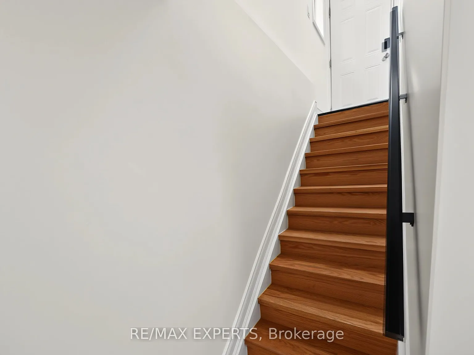 3 bed, $2,100 — Photo 3