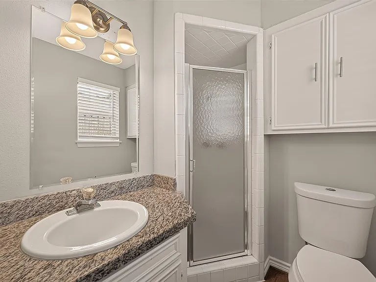 6727 Grovewood Ln — Photo 29
