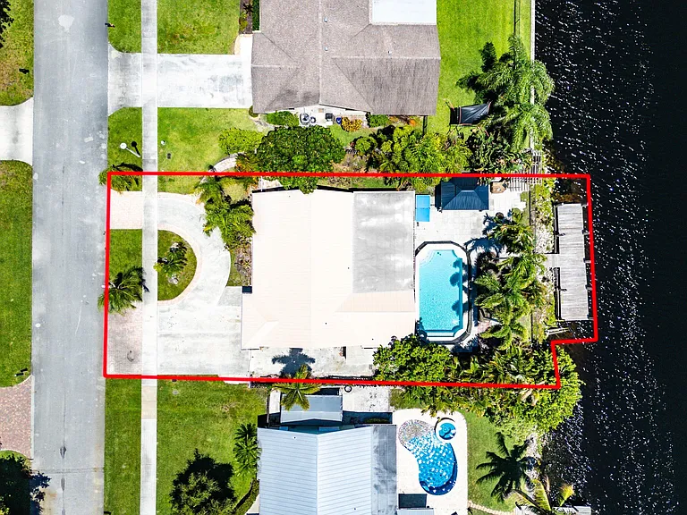 1402 Cormorant Rd — Photo 40
