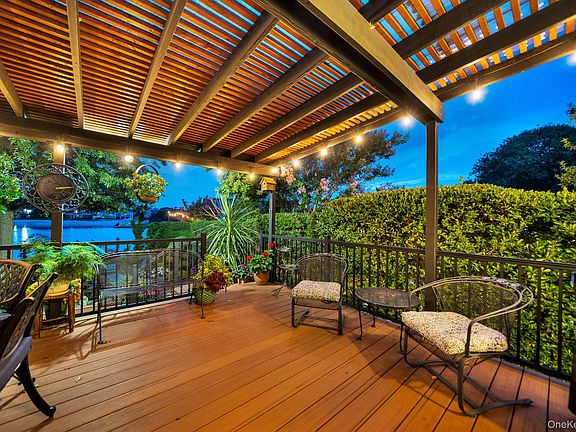 4th image of 2660 Riverside Drive
