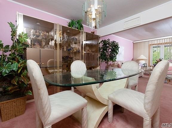 5th image of 8 Highview Ct