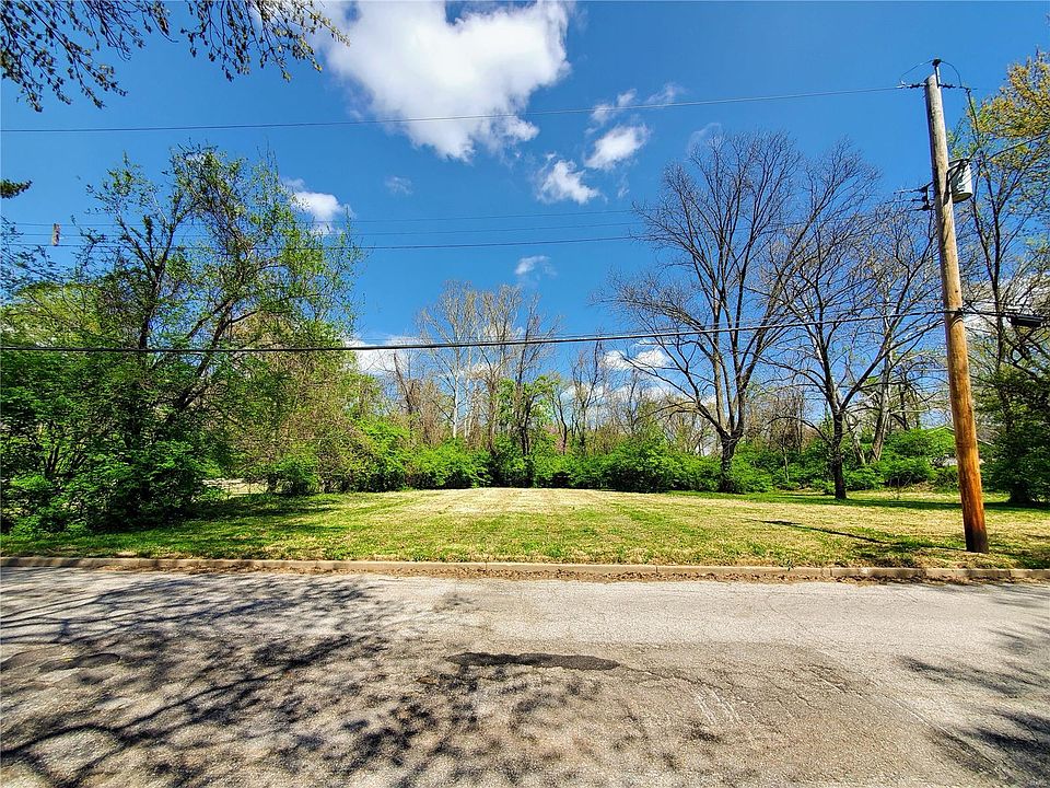 1st image of 215 Almentor Ave