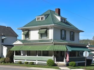754 3rd St, New Martinsville, WV 26155