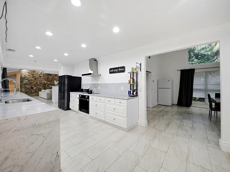 4020 NW 101st Dr — Photo 13