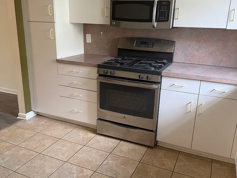 93 Park Ave #403 — Photo 9