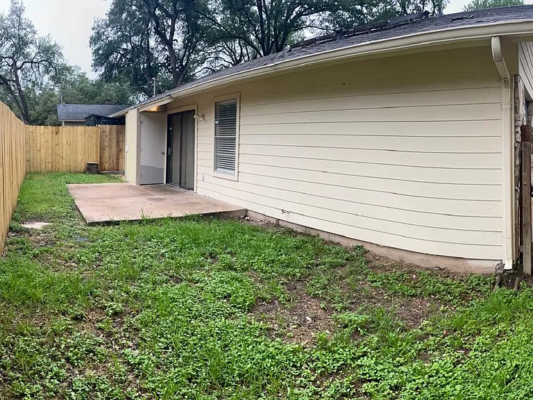 9405 Newberry Dr — Photo 21