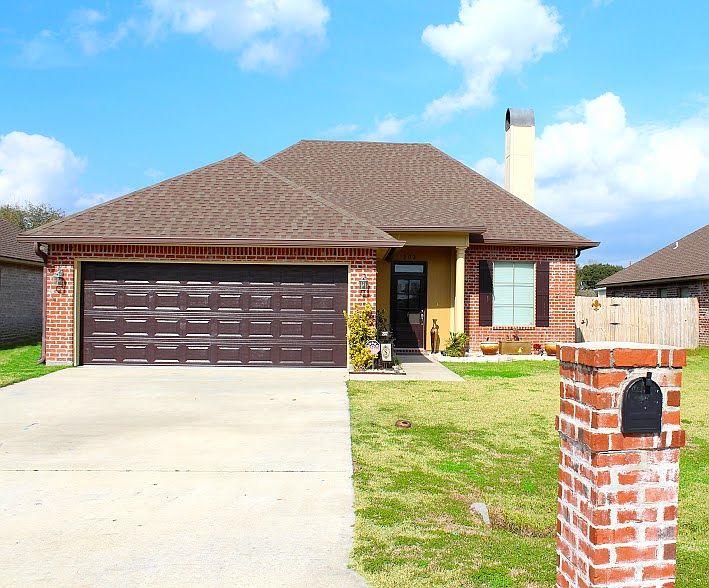 1st image of 202 Forest Creek Drive