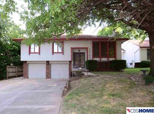 10760 Borman Cir, Omaha, NE 68127
