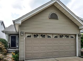 2317 Hunters Crest Dr, Glencoe, MO