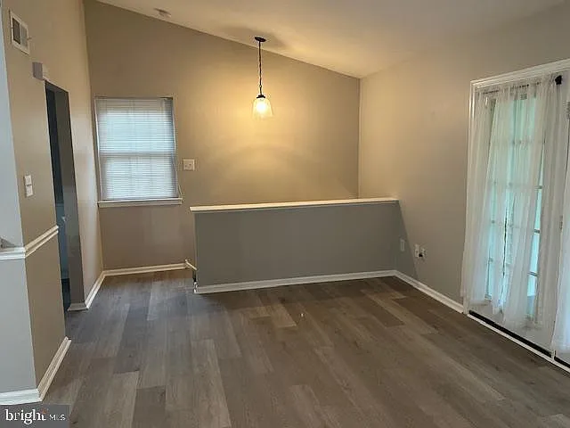 76 Belmont Sta — Photo 4