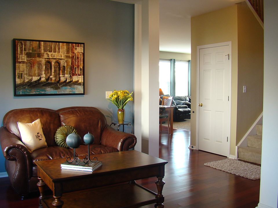 LR/DR view to Kitchen