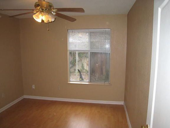 4th image of 1517 E Trenton Ave